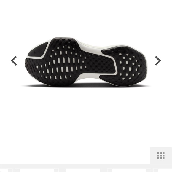 Nike womens ZOOM X invincible run 3 size 10.5. Worn 3 times. EUC - Picture 5 of 12